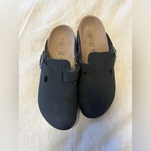 Vegan Leather Birkenstock Boston Clog (Black)